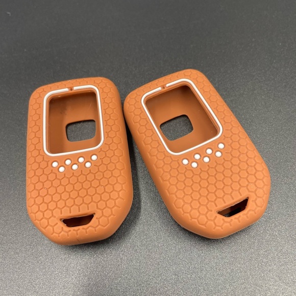 KeyCare silicone 2pc Car Keys covers brown - Picture 2 of 3